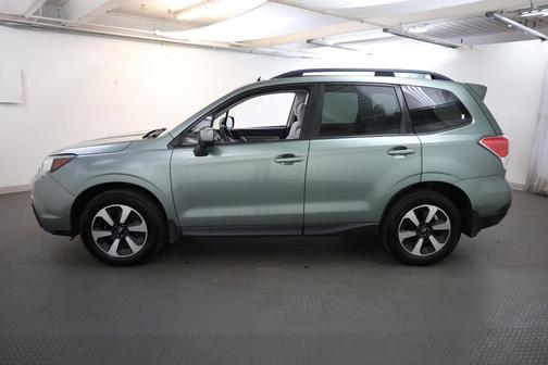 Jasmine Green Metallic 2018 Subaru Forester 2.5i Premium