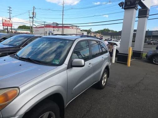 2005 Toyota RAV4 Base