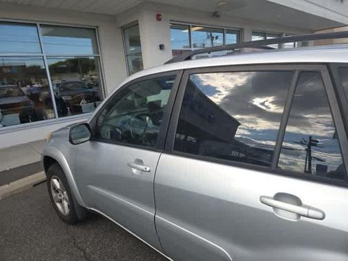 2005 Toyota RAV4 Base