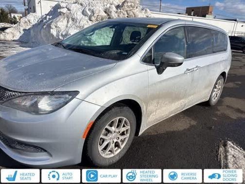 2022 Chrysler Voyager LX