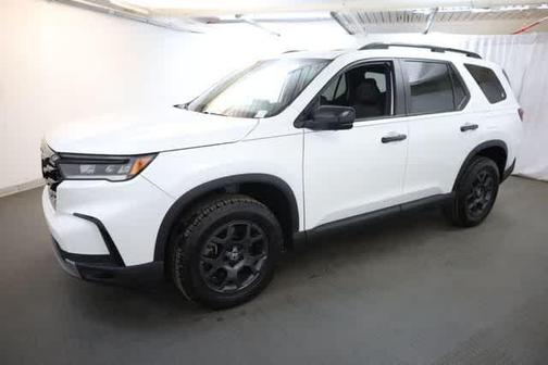Platinum White Pearl 2023 Honda Pilot TrailSport