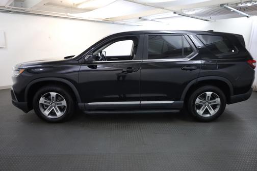 SELECT 2023 Honda Pilot EX-L 8-Passenger