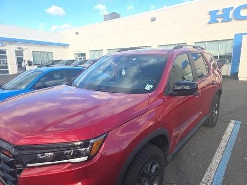 2023 Honda Pilot TrailSport