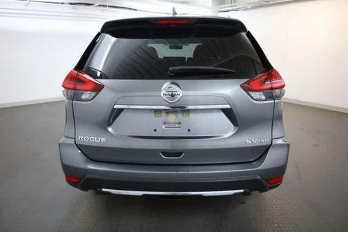 Gun Metallic 2018 Nissan Rogue SV