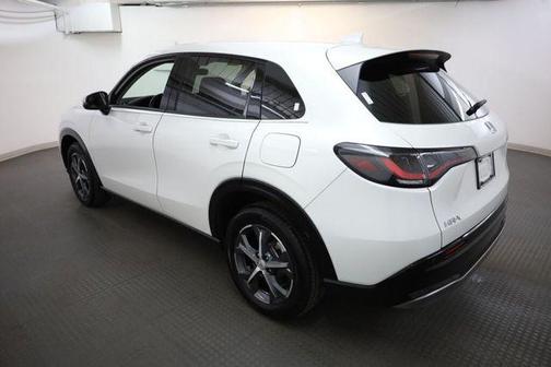Platinum White Pearl 2023 Honda HR-V EX-L