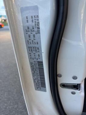 White Clearcoat 2018 Jeep Compass Latitude