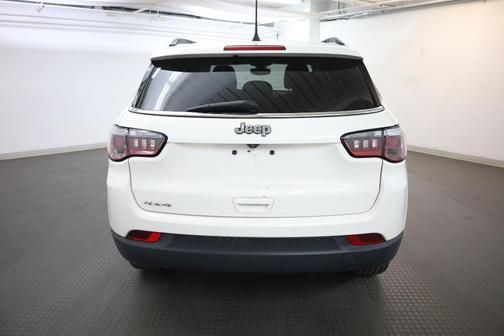 White Clearcoat 2018 Jeep Compass Latitude