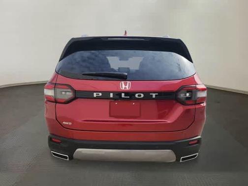 Radiant Red Metallic II 2026 Honda Pilot EX-L