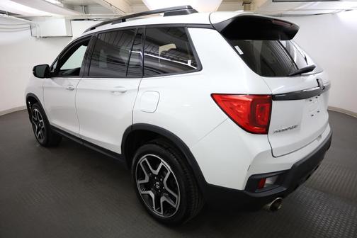 Platinum White Pearl 2023 Honda Passport Elite