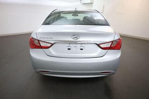 Radiant Silver Metallic 2013 Hyundai SONATA GLS