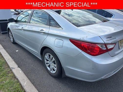 Radiant Silver Metallic 2013 Hyundai SONATA GLS