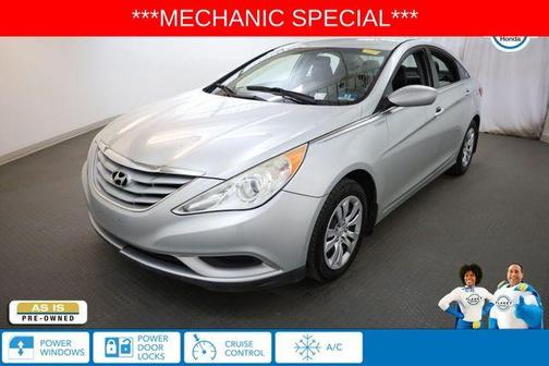 Radiant Silver Metallic 2013 Hyundai SONATA GLS