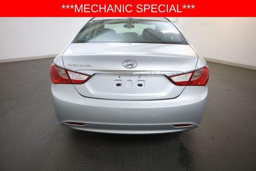 Radiant Silver Metallic 2013 Hyundai SONATA GLS