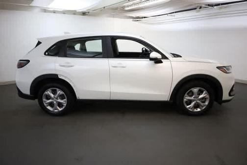 Platinum White Pearl 2024 Honda HR-V LX