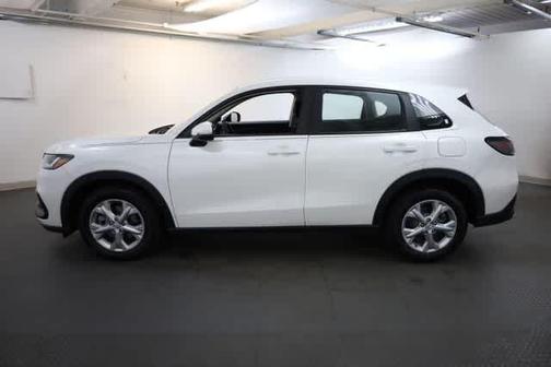 Platinum White Pearl 2024 Honda HR-V LX