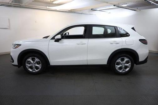 Platinum White Pearl 2024 Honda HR-V LX