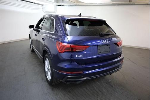 2022 Audi Q3 45 S line Premium