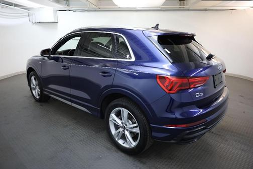 2022 Audi Q3 45 S line Premium