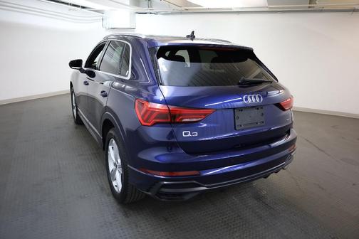 2022 Audi Q3 45 S line Premium