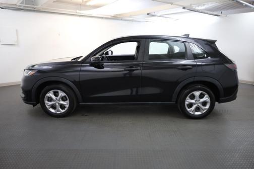 Crystal Black Pearl 2023 Honda HR-V LX