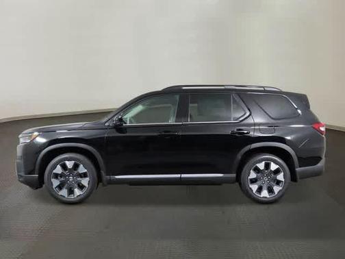 Crystal Black Pearl 2026 Honda Pilot Elite