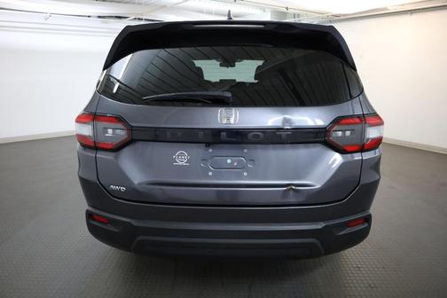 Modern Steel Metallic 2023 Honda Pilot LX