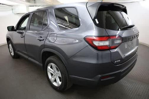 Modern Steel Metallic 2023 Honda Pilot LX