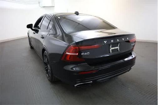 2019 Volvo S60 T6 R-Design