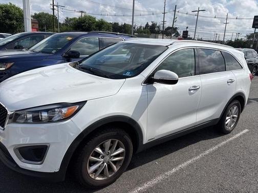 2017 Kia Sorento LX