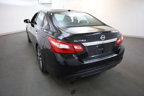 Black 2016 Nissan Altima 2.5 SV