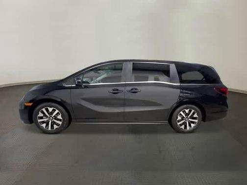 Crystal Black Pearl 2026 Honda Odyssey EX-L