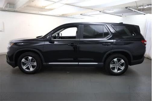 2023 Honda Pilot EX-L 8-Passenger