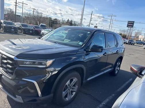 2023 Honda Pilot EX-L 8-Passenger