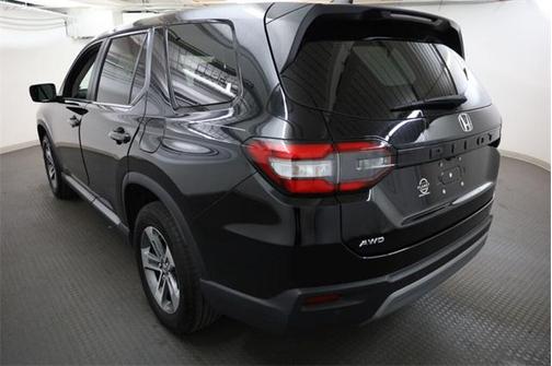 2023 Honda Pilot EX-L 8-Passenger