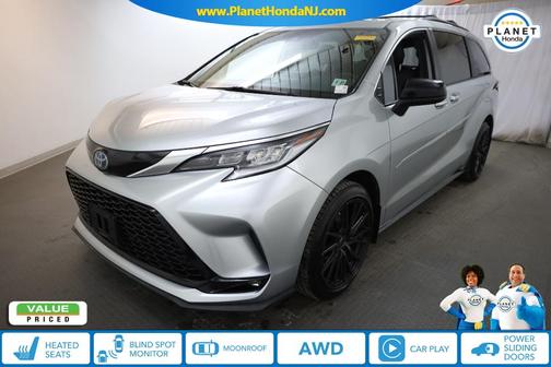 2022 Toyota Sienna XSE 7 Passenger