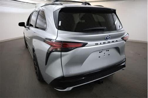 2022 Toyota Sienna XSE 7 Passenger
