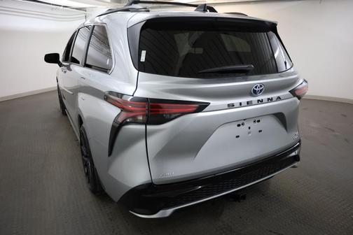 2022 Toyota Sienna XSE 7 Passenger
