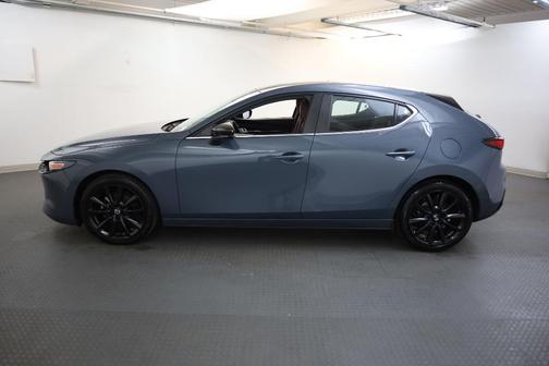2022 Mazda Mazda3 Carbon Edition