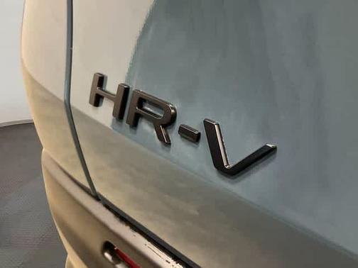 Pearl 2026 Honda HR-V Sport