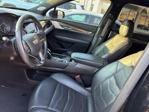 2022 Cadillac XT6 Premium Luxury AWD