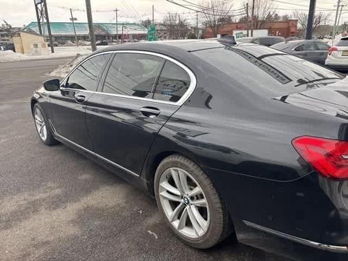 2016 BMW 750 i xDrive