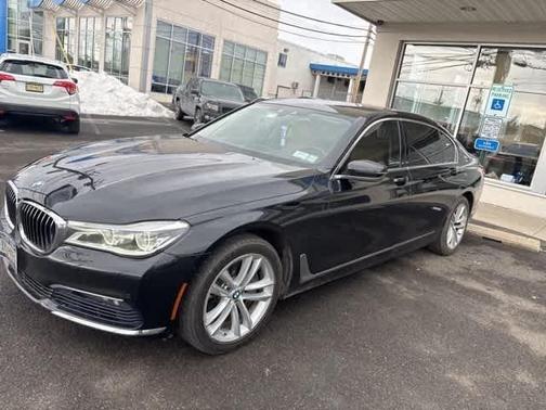 2016 BMW 750 i xDrive