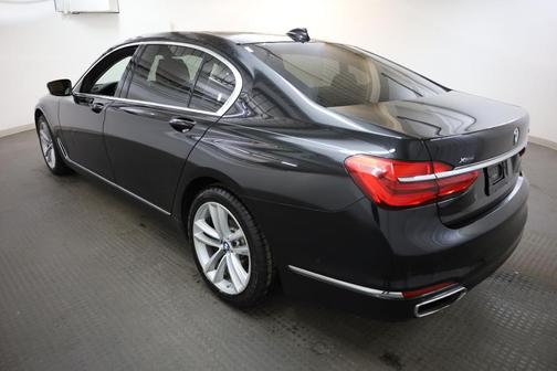 2016 BMW 750 i xDrive