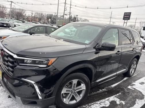 2023 Honda Pilot EX-L 8-Passenger