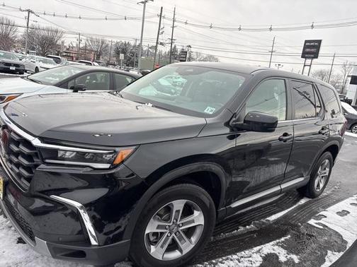 2023 Honda Pilot EX-L 8-Passenger