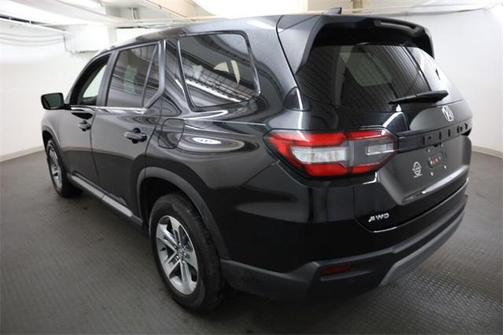 2023 Honda Pilot EX-L 8-Passenger