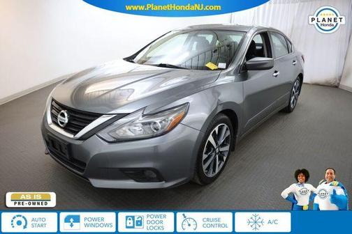 Gun Metallic 2017 Nissan Altima 2.5 SR