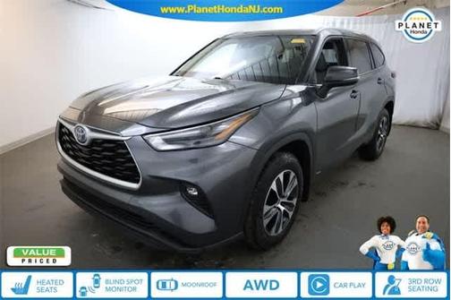 2022 Toyota Highlander Hybrid XLE