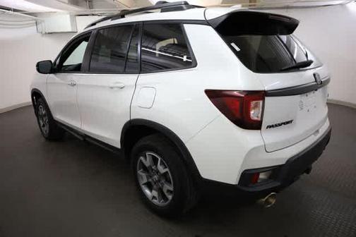 Platinum White Pearl 2023 Honda Passport TrailSport