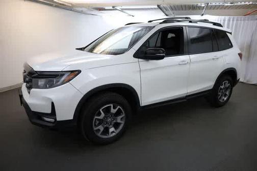 Platinum White Pearl 2023 Honda Passport TrailSport